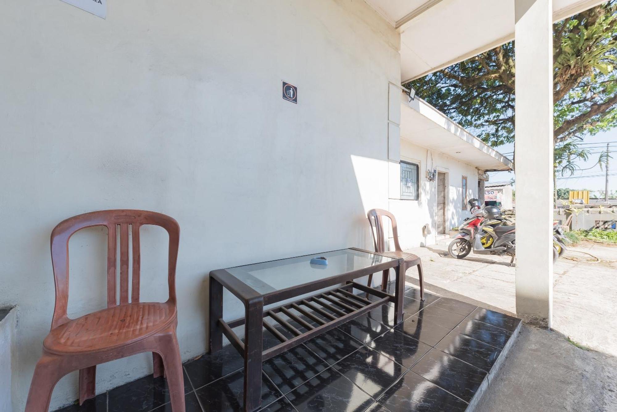 Hotel Reddoorz Syariah @ Jl Raya Sukabumi Sukaraja  Exterior foto